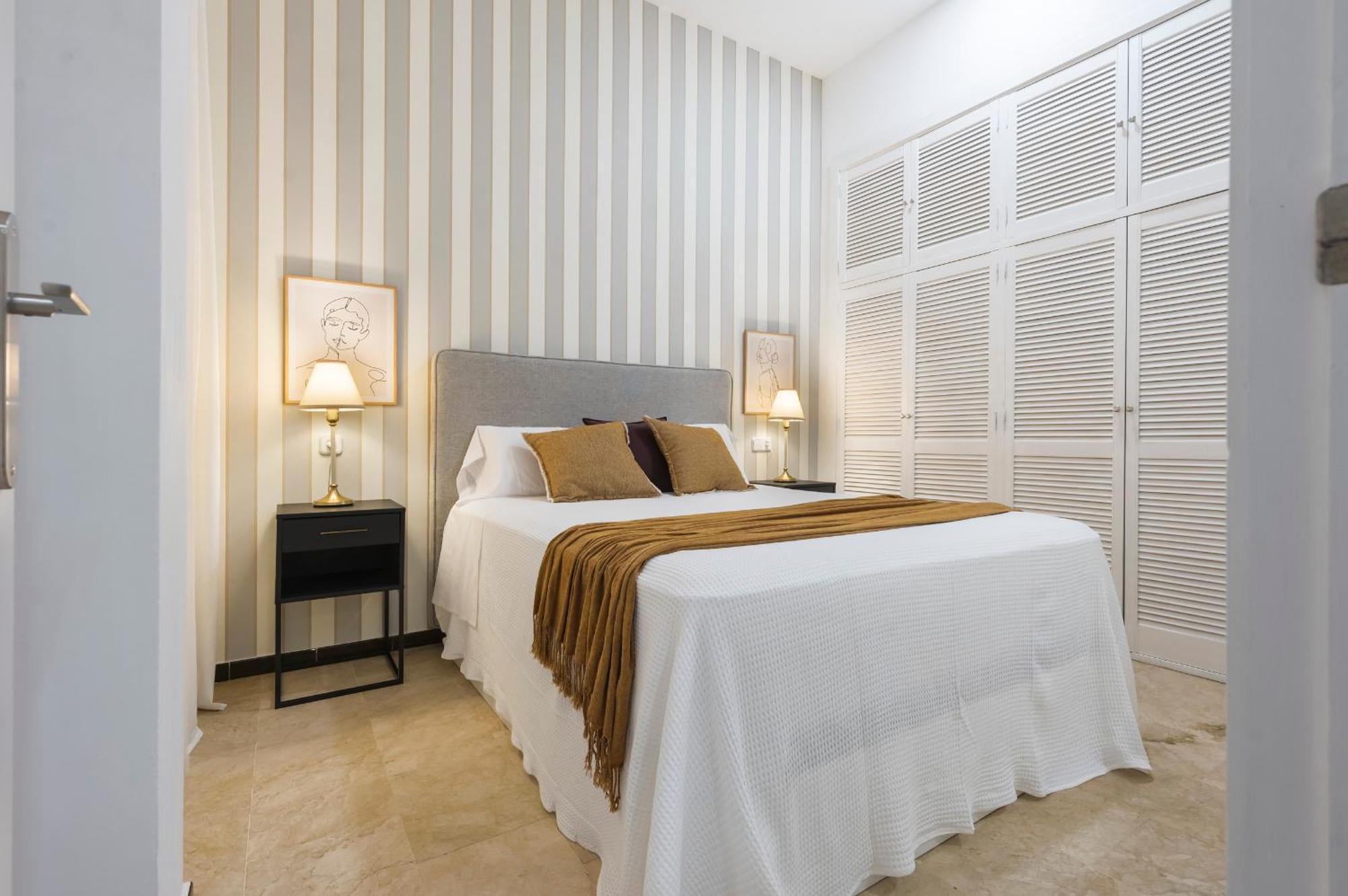 Avanti Cartuja Seville Luaran gambar